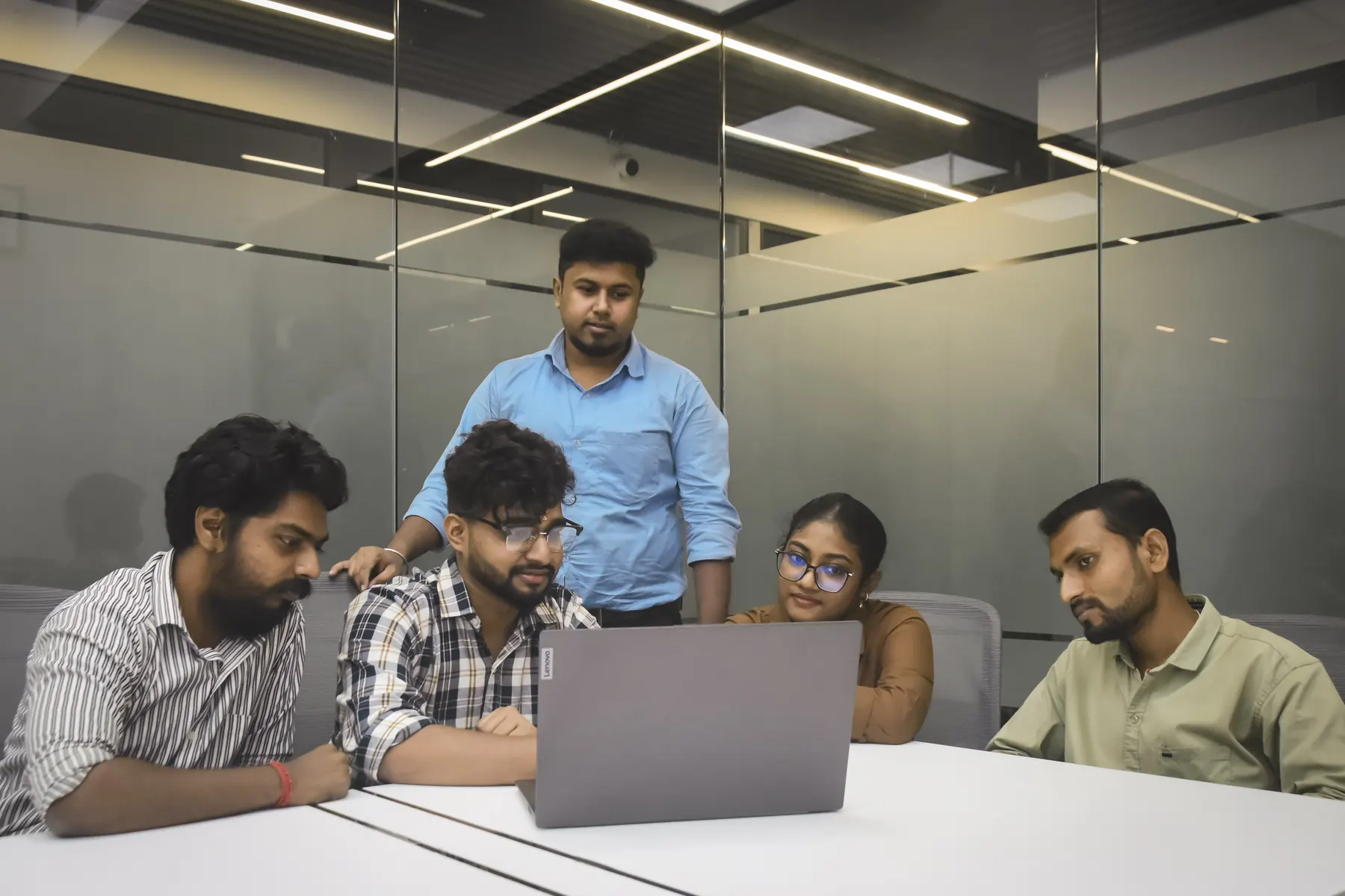 OmniMinds Consulting engineering team collaborating